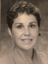 Virginia Yrun PORTRAIT_3.png